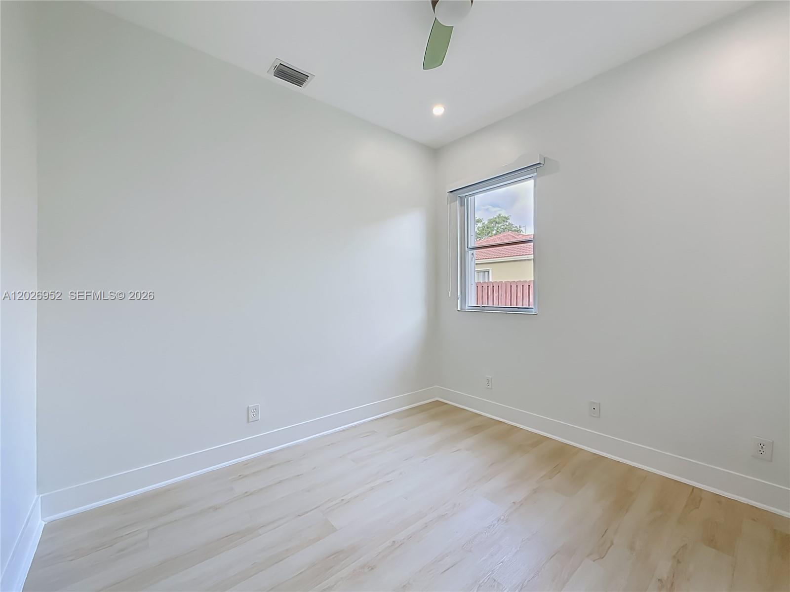 EMERALD COURTS - OPAL CRE - Residential