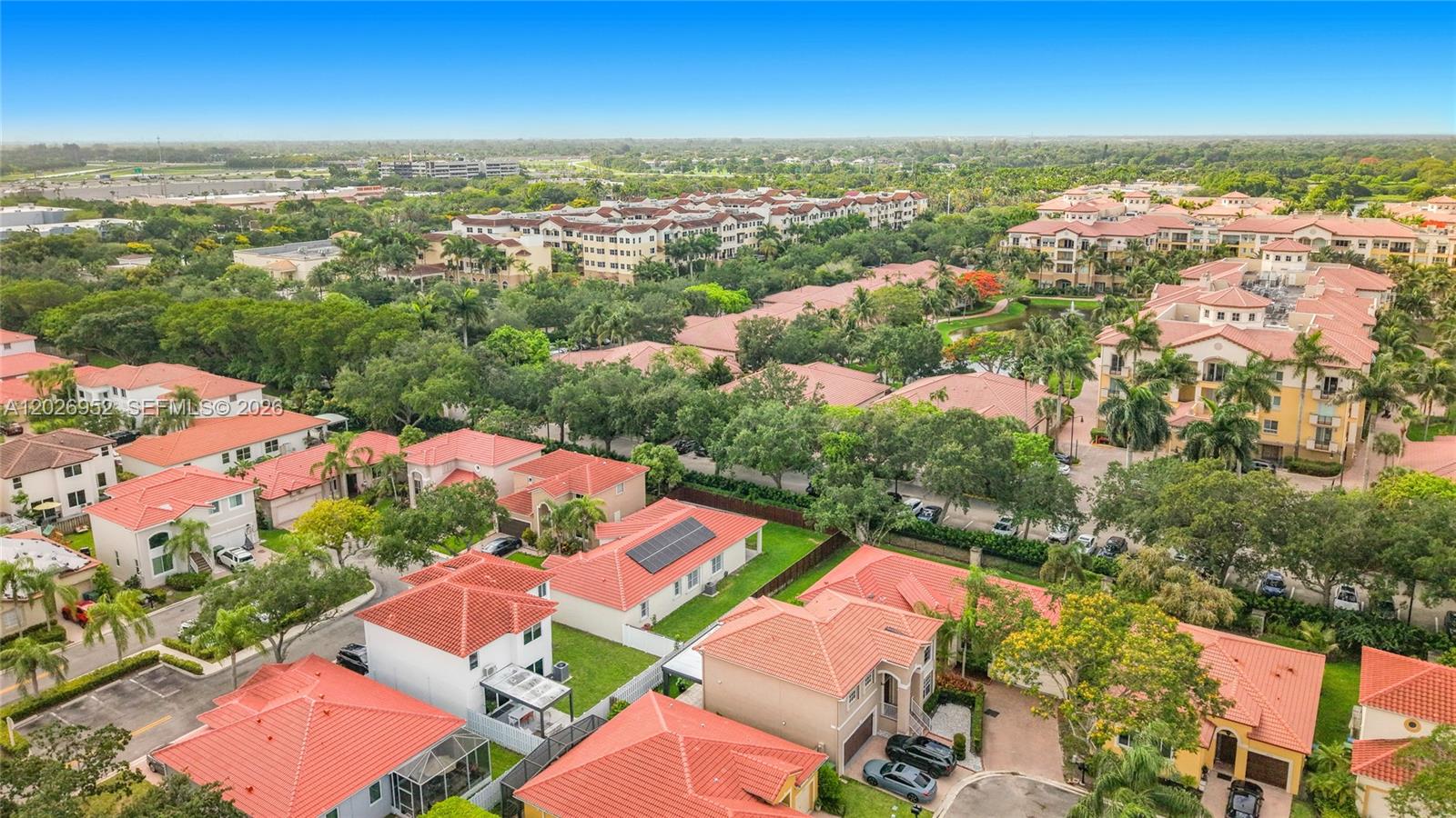 EMERALD COURTS - OPAL CRE - Residential