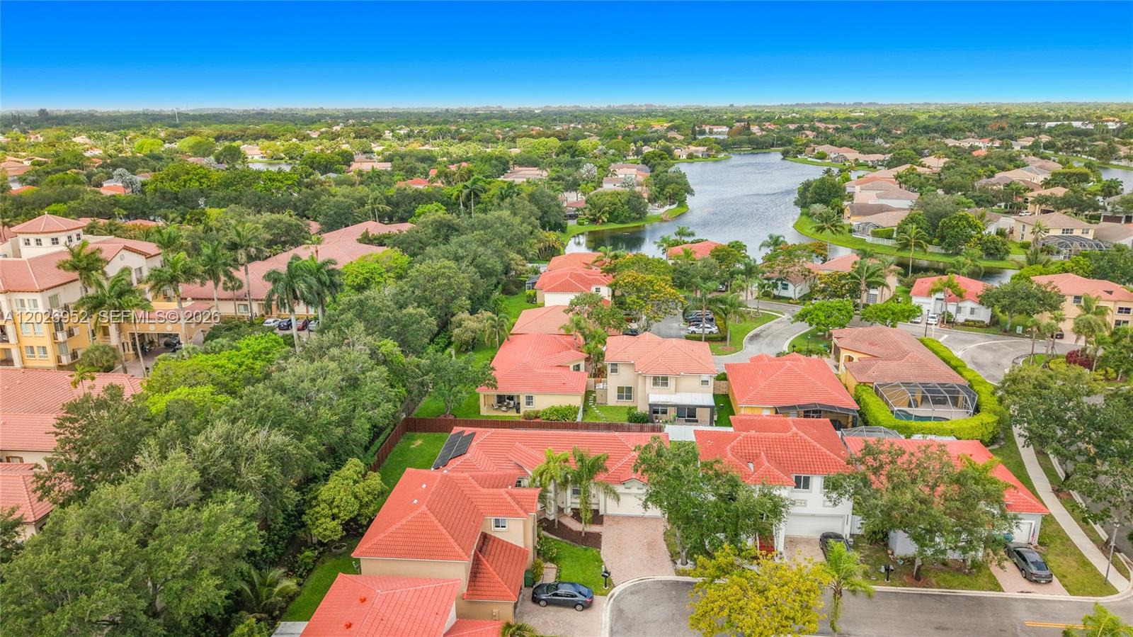 EMERALD COURTS - OPAL CRE - Residential