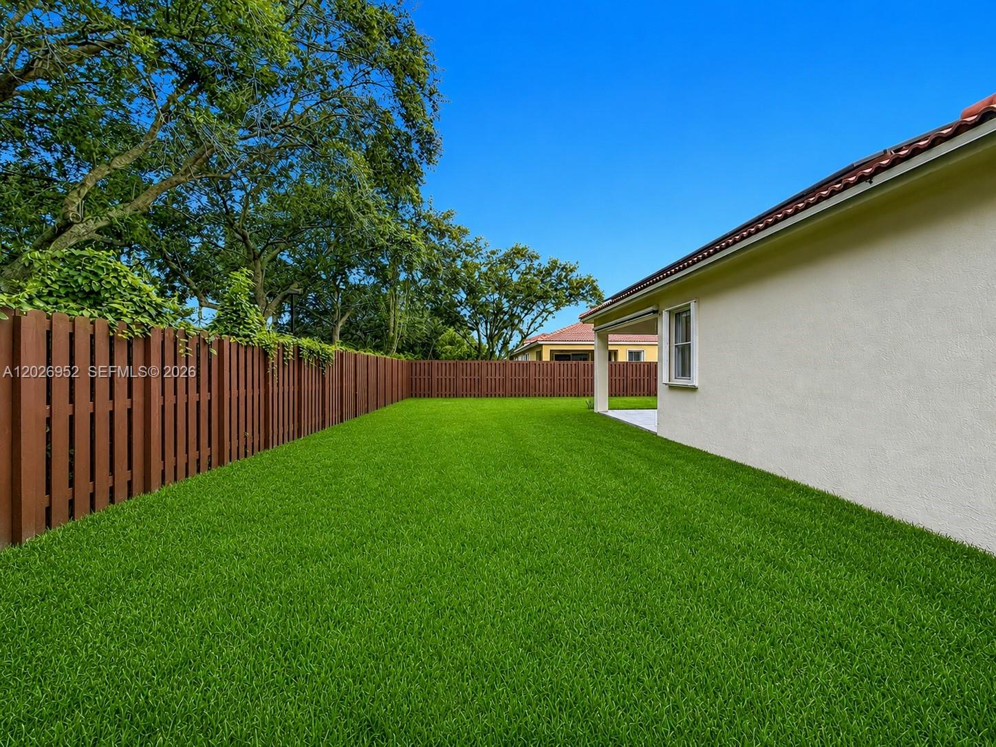 EMERALD COURTS - OPAL CRE - Residential