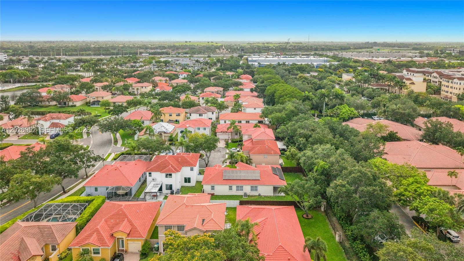 EMERALD COURTS - OPAL CRE - Residential