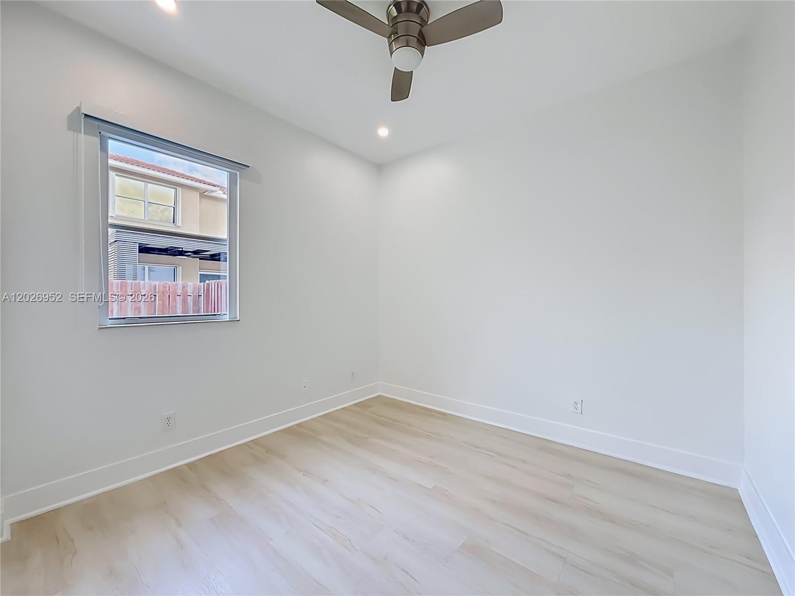 EMERALD COURTS - OPAL CRE - Residential