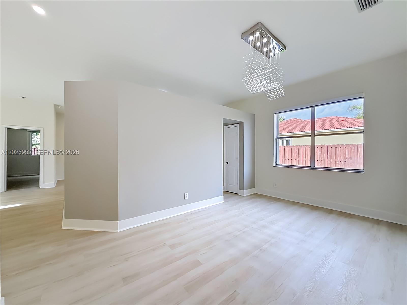 EMERALD COURTS - OPAL CRE - Residential