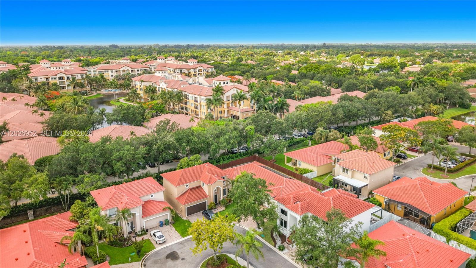 EMERALD COURTS - OPAL CRE - Residential
