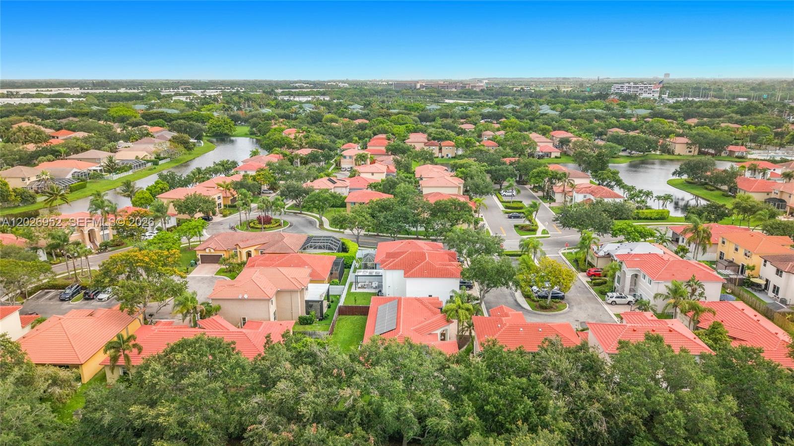 EMERALD COURTS - OPAL CRE - Residential