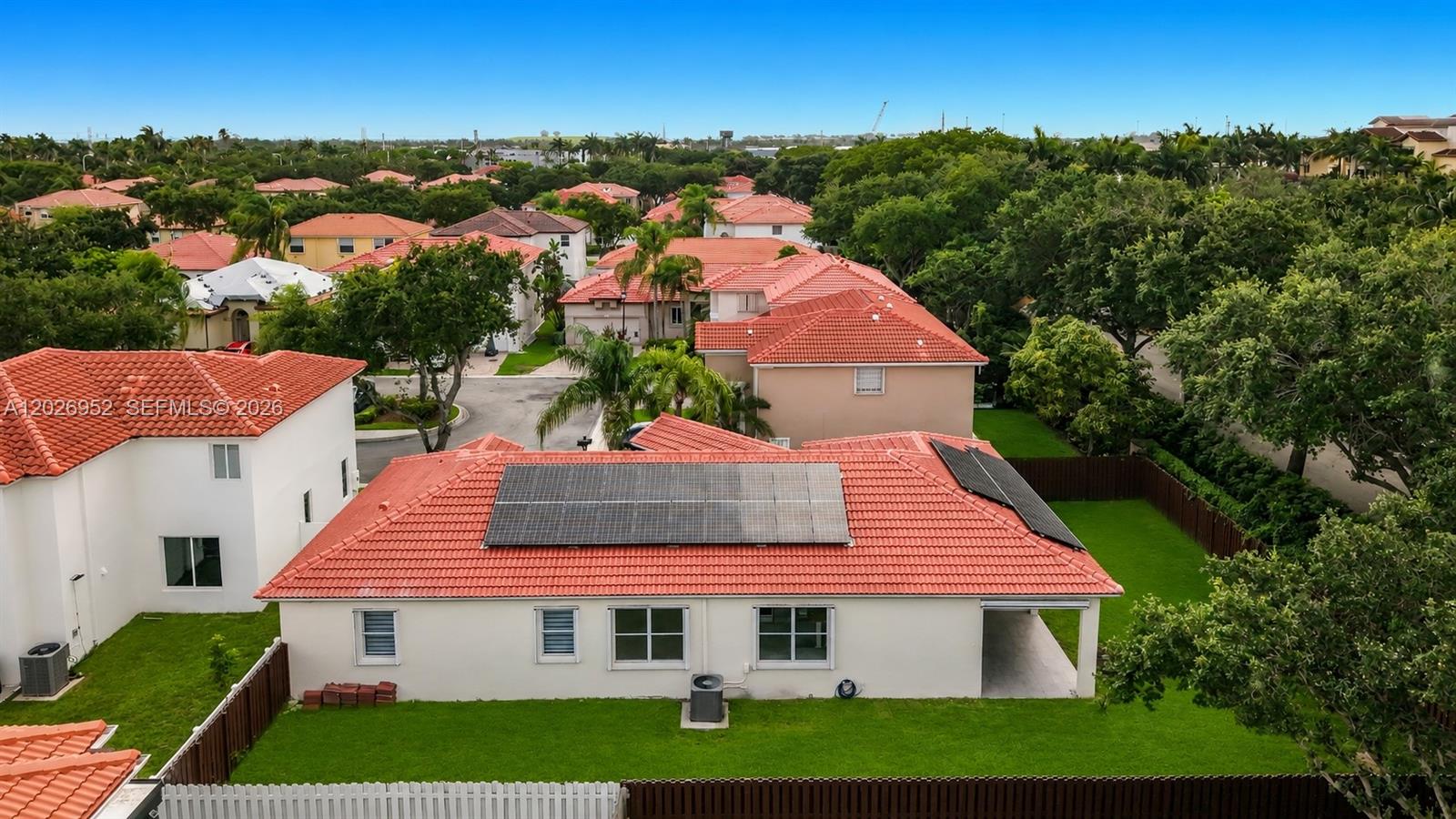 EMERALD COURTS - OPAL CRE - Residential