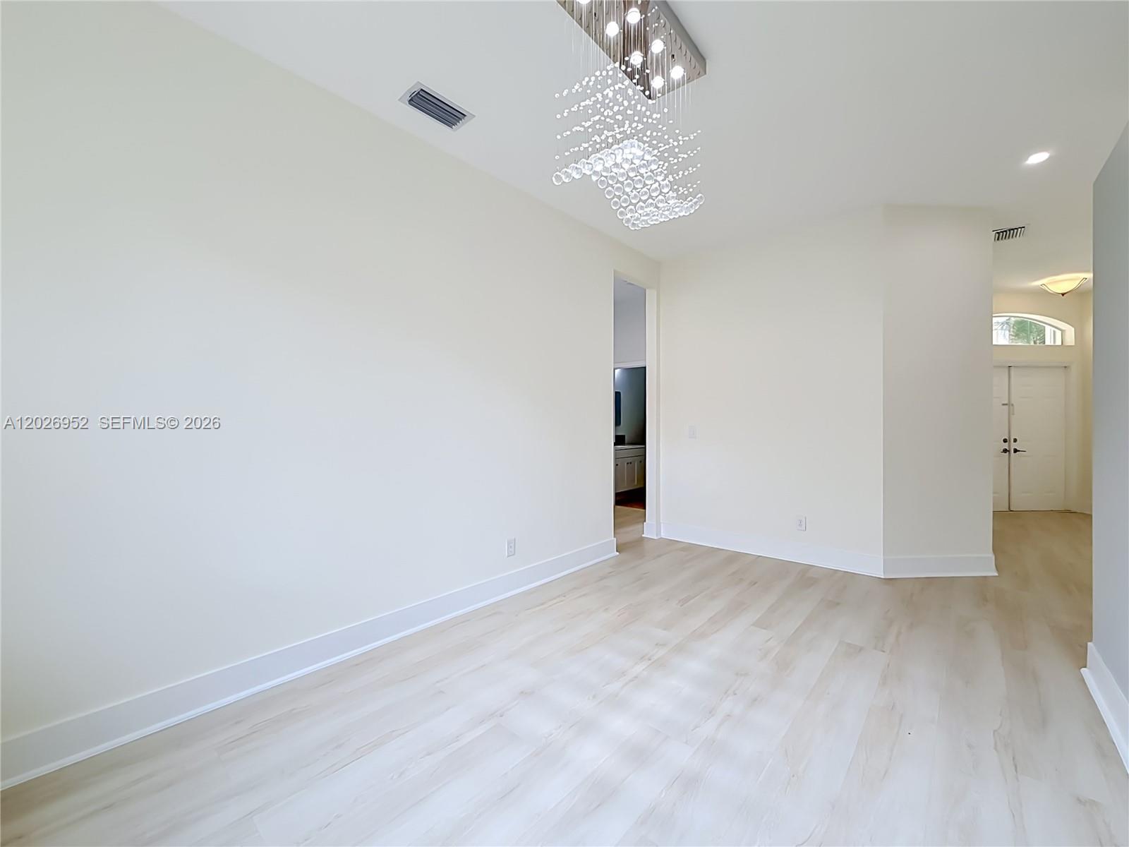 EMERALD COURTS - OPAL CRE - Residential
