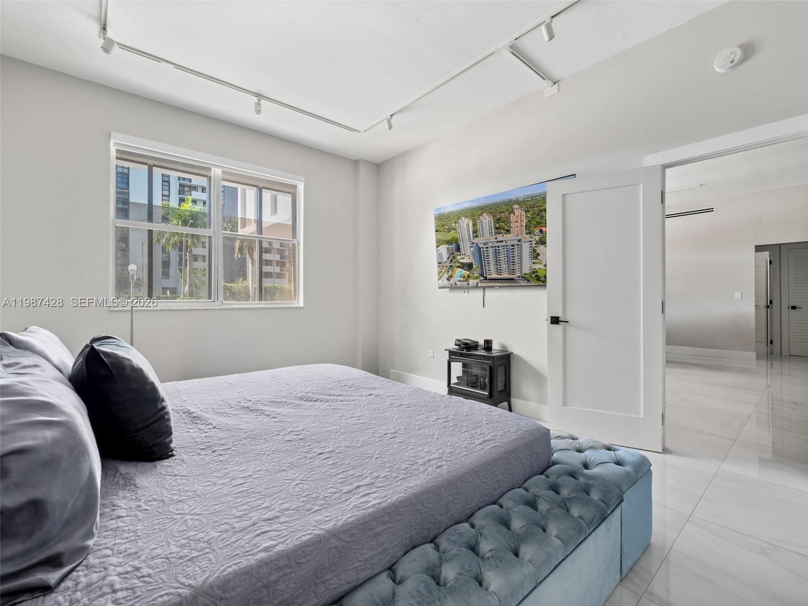 GABLES PLAZA CONDO - Residential Lease