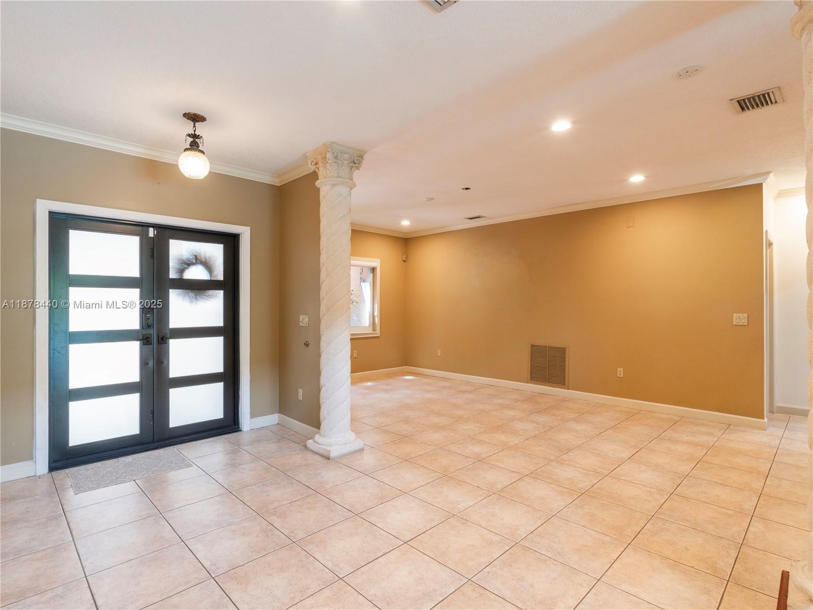 1ST ADDN TO ROYAL OAKS - Residential