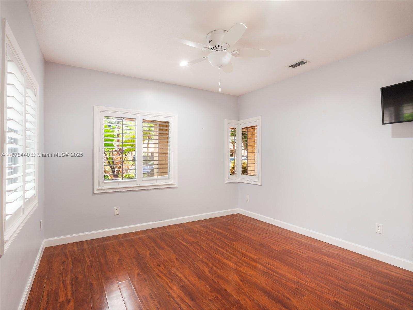 1ST ADDN TO ROYAL OAKS - Residential