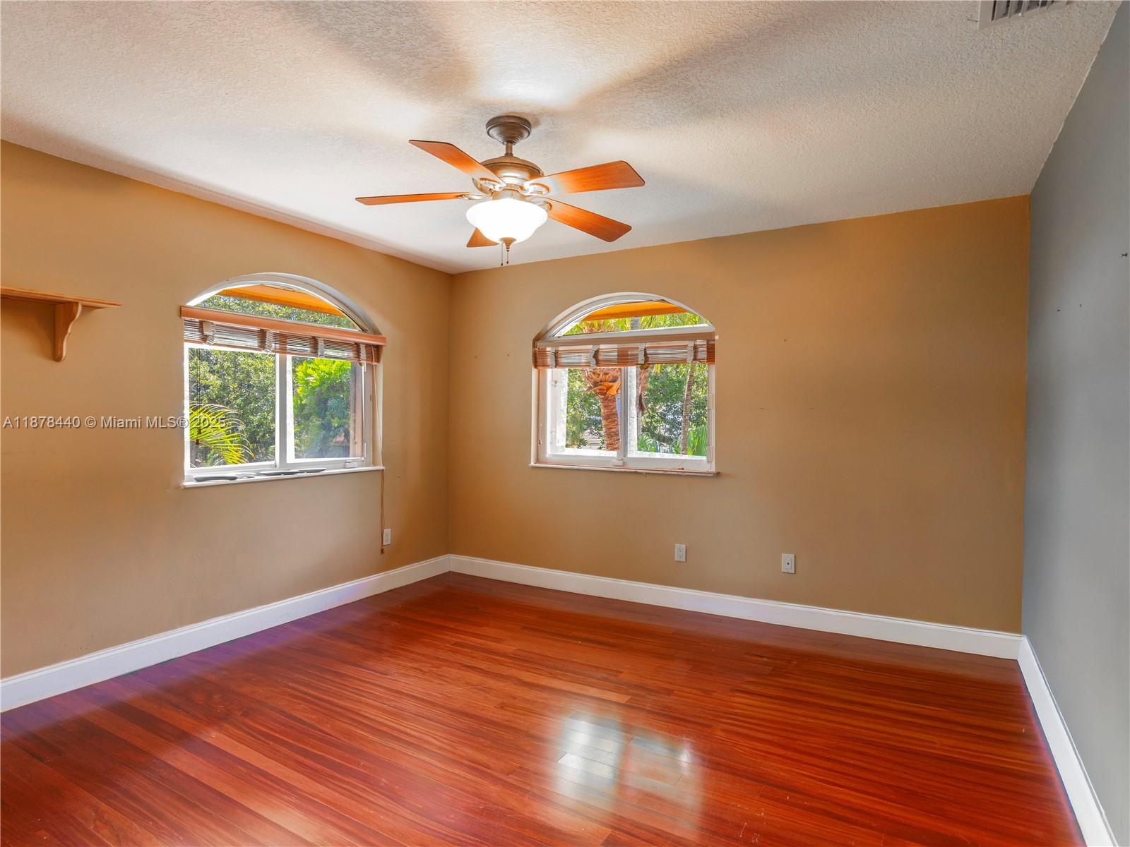 1ST ADDN TO ROYAL OAKS - Residential