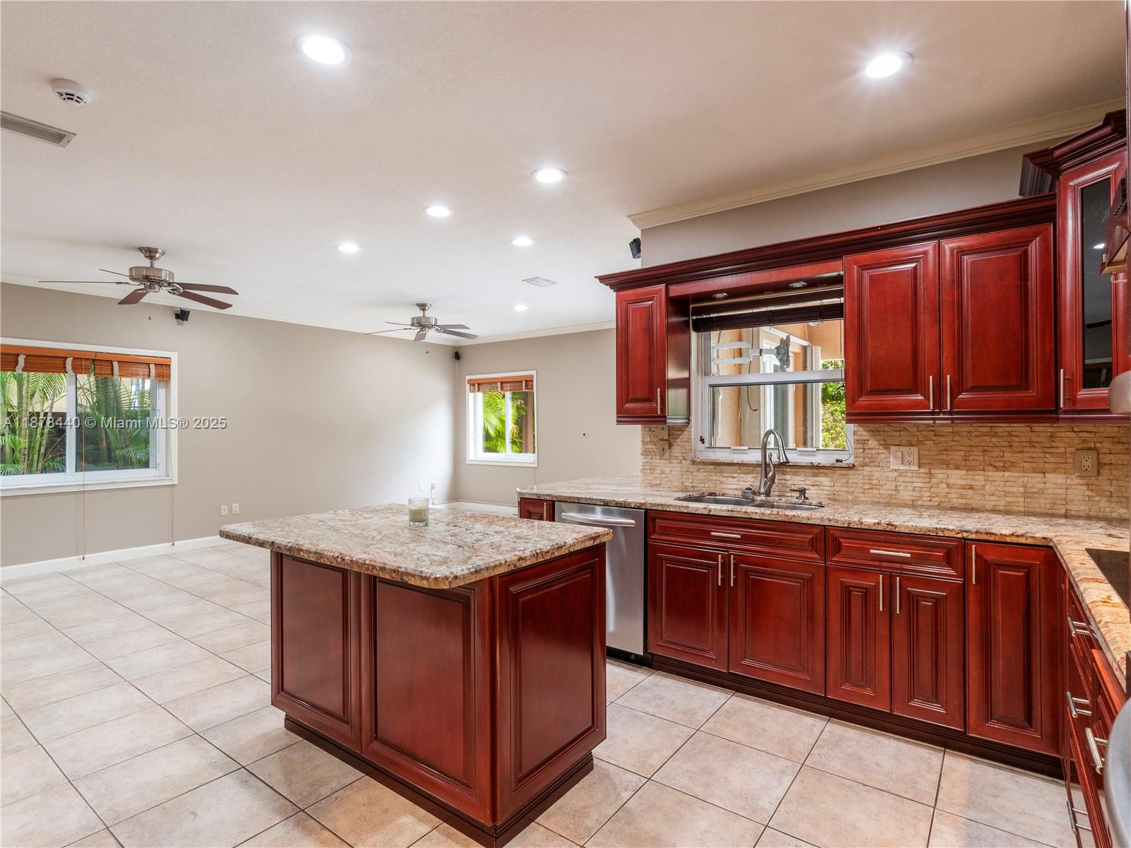 1ST ADDN TO ROYAL OAKS - Residential