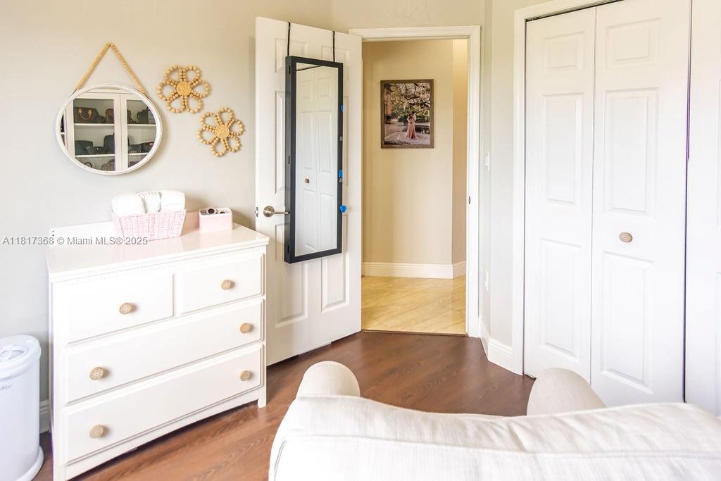 KENDALL VILLAGE TOWNVILLA - Residential