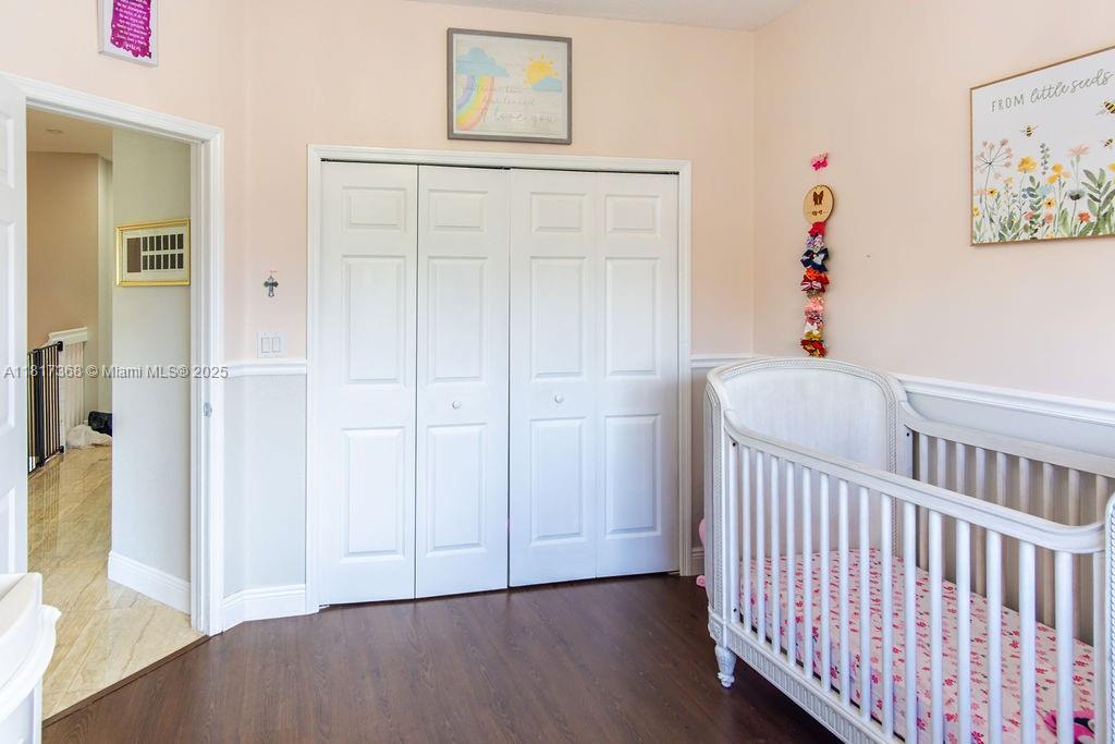 KENDALL VILLAGE TOWNVILLA - Residential