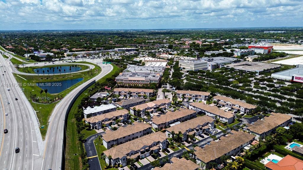 KENDALL VILLAGE TOWNVILLA - Residential