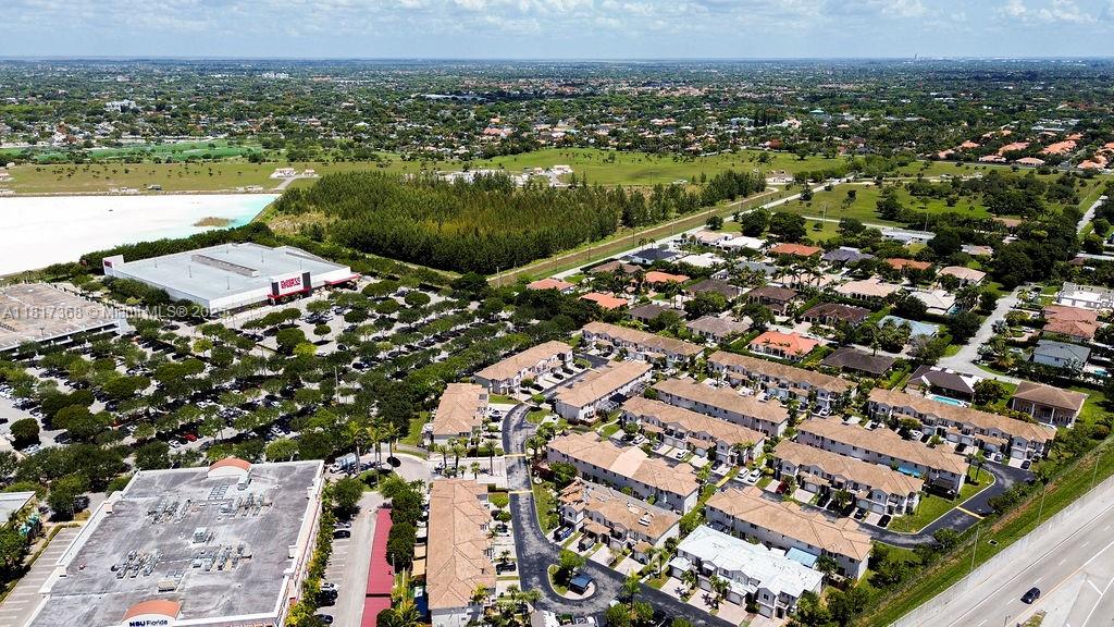 KENDALL VILLAGE TOWNVILLA - Residential