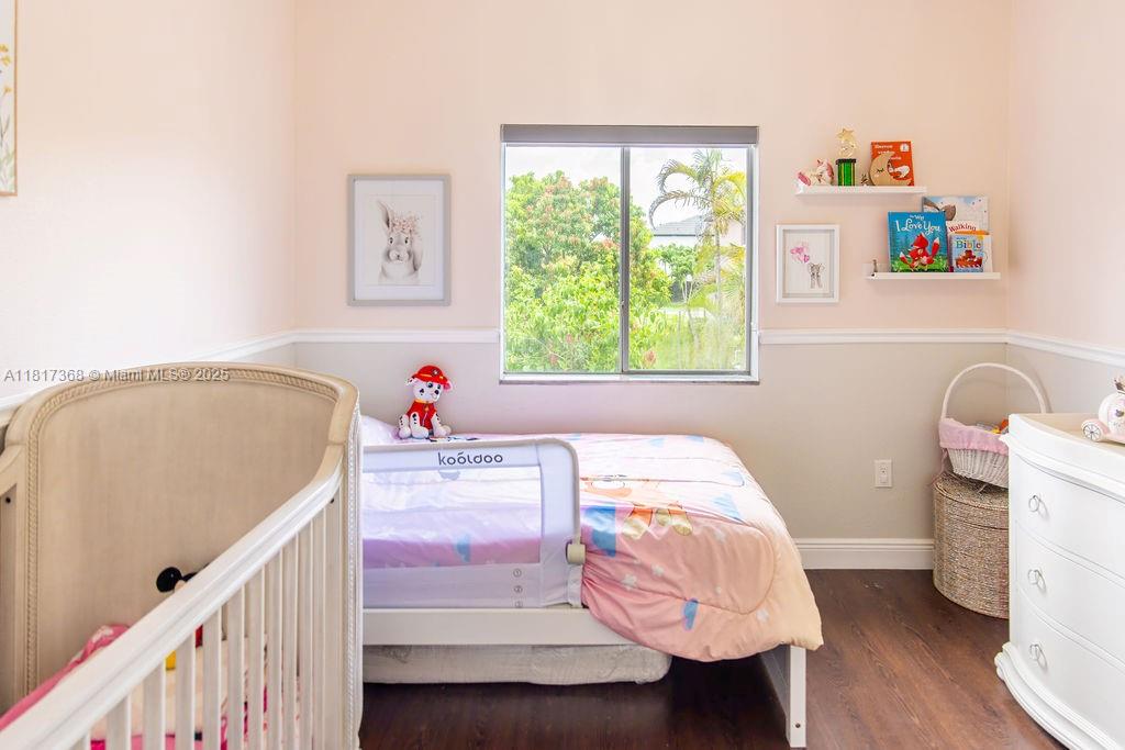 KENDALL VILLAGE TOWNVILLA - Residential