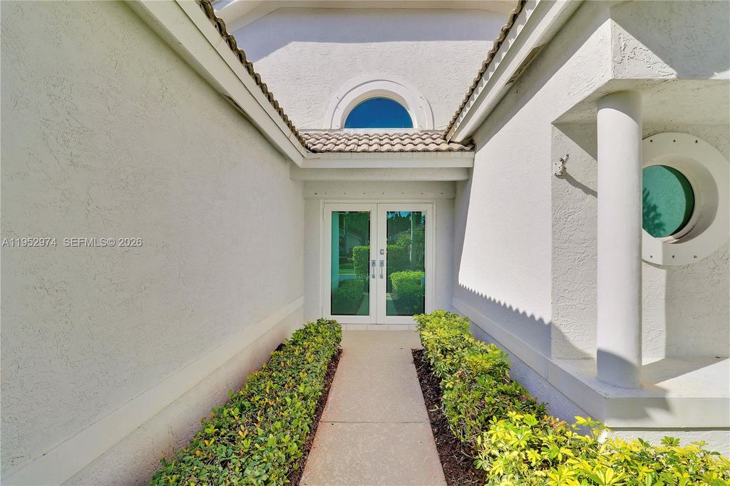 Photo of 193 Bent Tree Dr, Palm Beach Gardens, FL 33418 (MLS # A11952974)