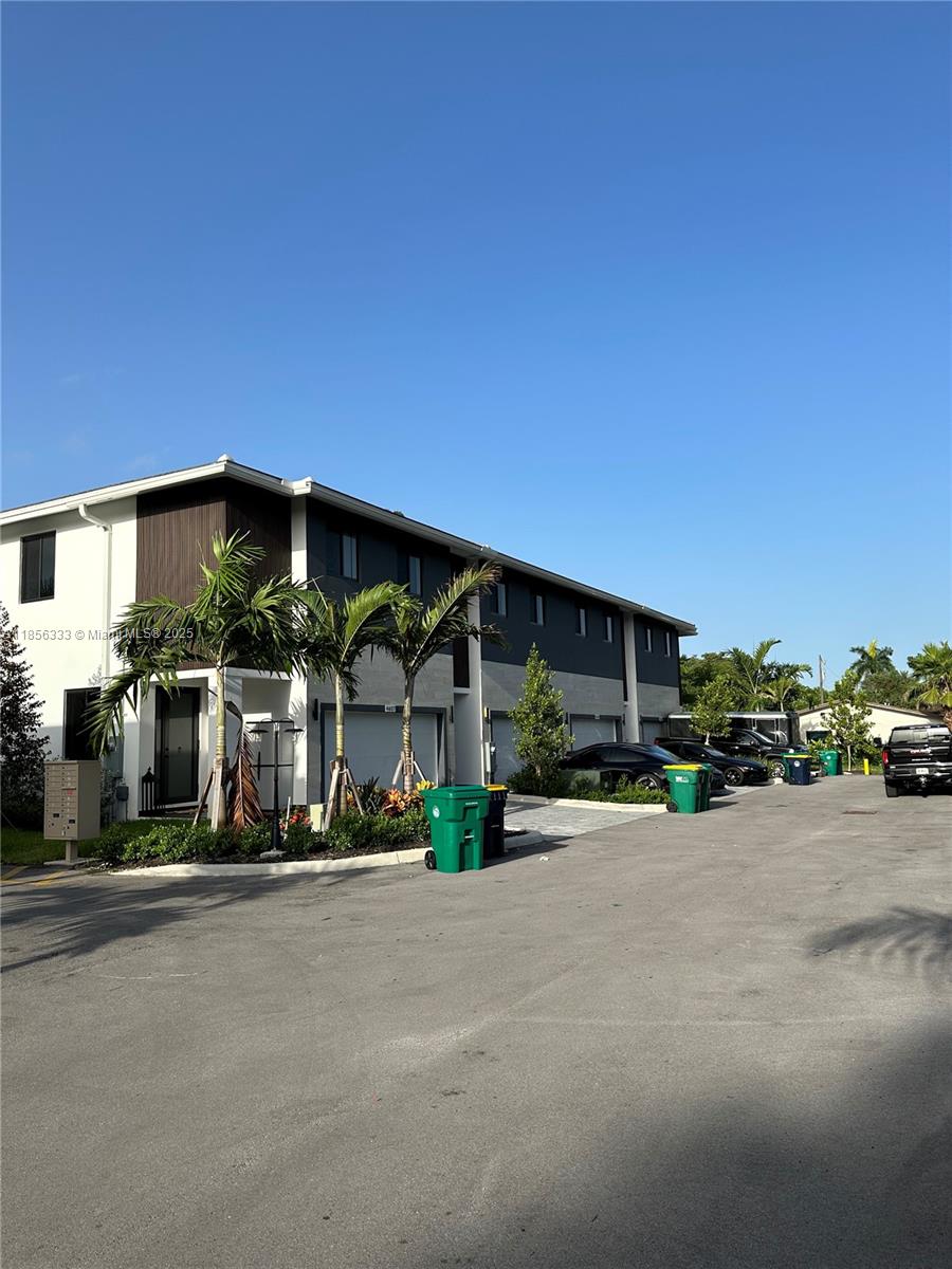 DANIA GARDENS – MOVE-IN READY SEPTEMBER 1, 2025!
Brand-new 16-unit luxury townhouse community in the heart of Dania Beach. These spacious 4-bedroom, 2.5-bath residences feature ultra-luxury kitchens with high-end finishes, elegant porcelain tile flooring throughout, and custom-designed upscale bathrooms. Each home offers a private fenced backyard with both a wood deck and tiled porch, along with modern, premium-quality finishes in every room.
Residents enjoy access to a private community pool and common area. Ideally located just 4 miles from Fort Lauderdale International Airport, 3.5 miles from Dania Pointe with its fine dining, shopping, and entertainment, and only 2 miles from the Hard Rock Hotel & Casino. This is luxury South Florida living at its finest.