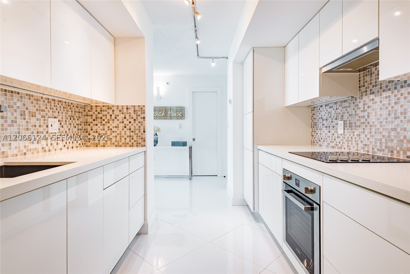 6917 Collins Ave 720