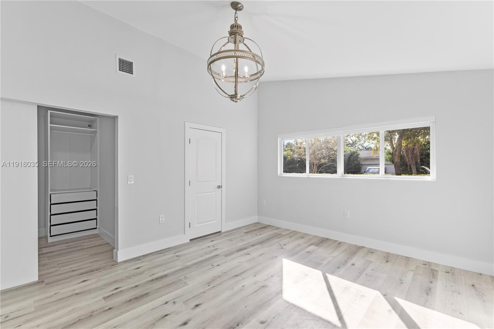 BAYSHORE MANOR - Residential