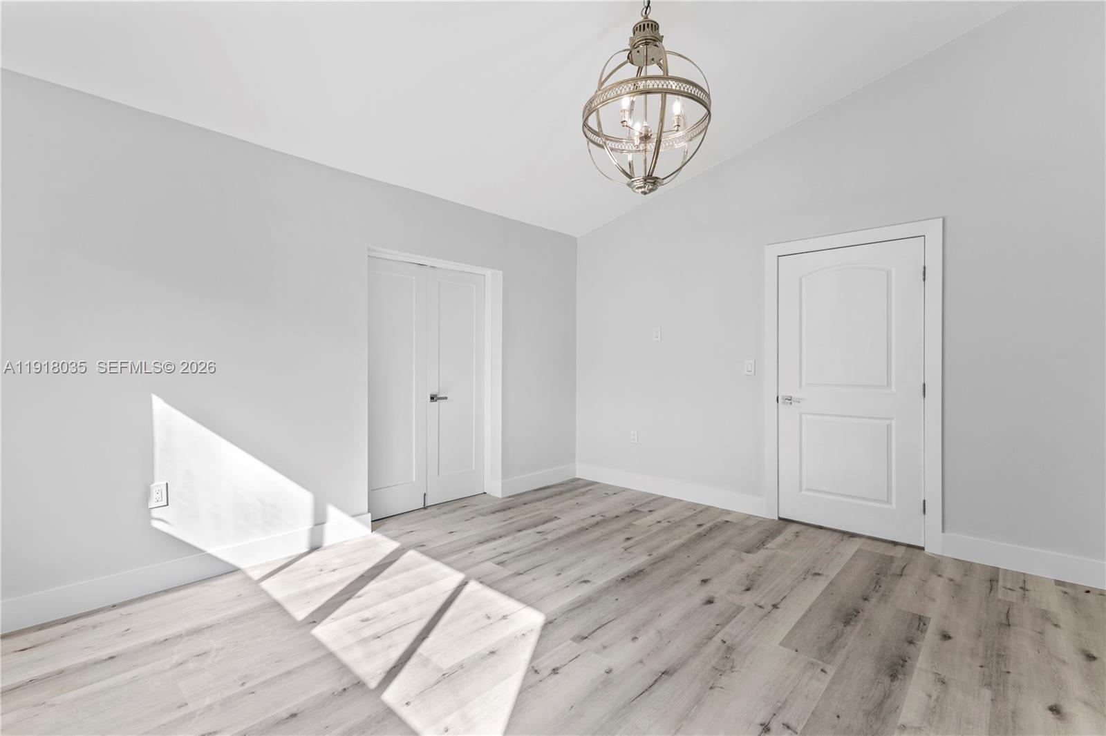 BAYSHORE MANOR - Residential