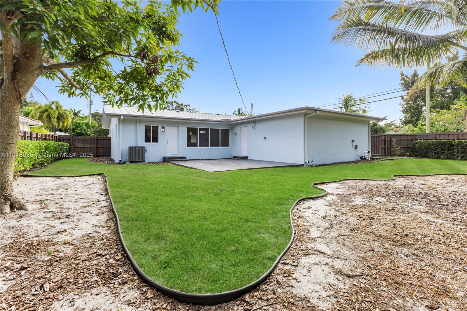 BAYSHORE MANOR - Residential