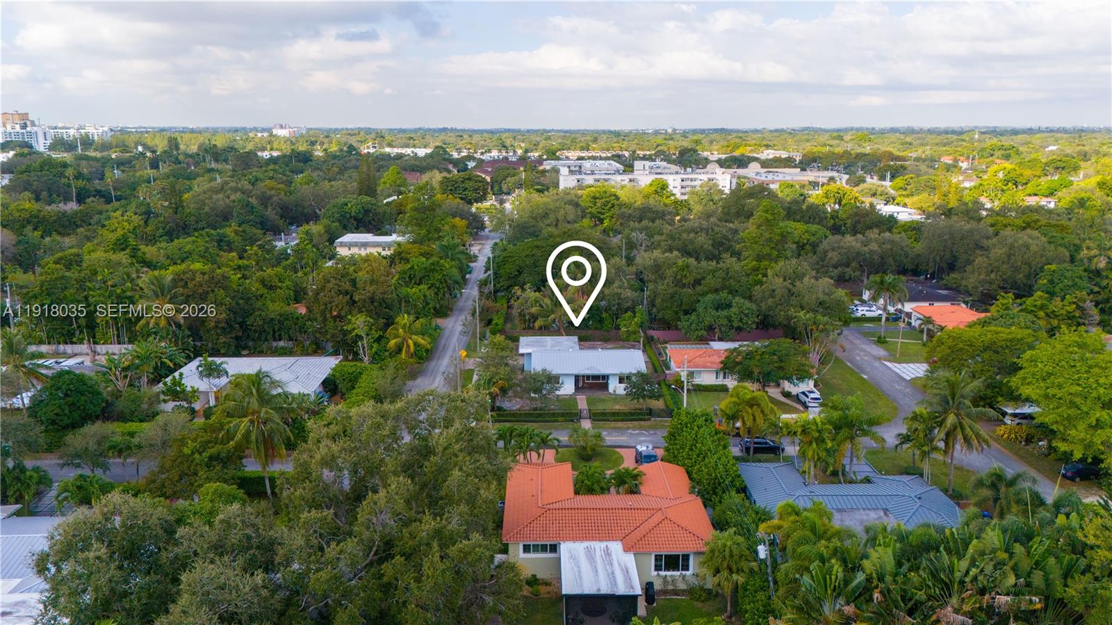 BAYSHORE MANOR - Residential