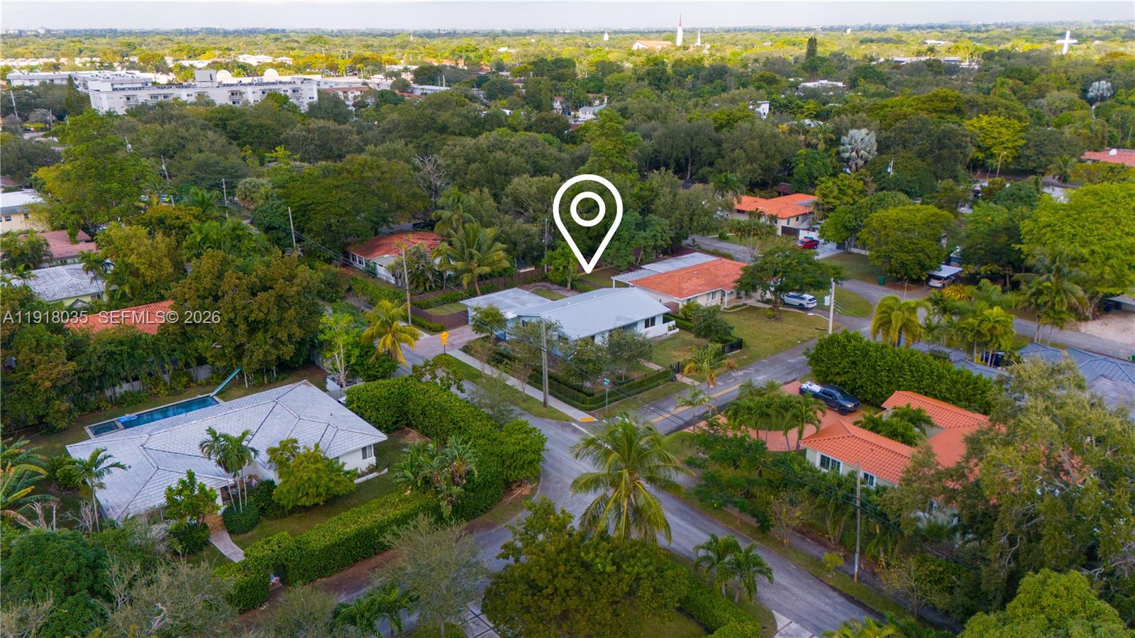 BAYSHORE MANOR - Residential