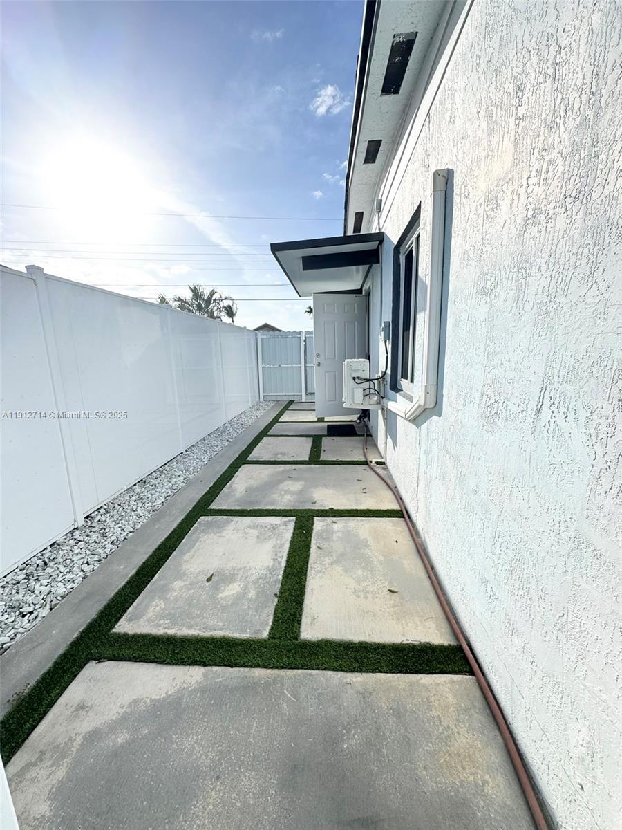 WESTHAVEN HGTS 4TH ADDN - Residential Lease