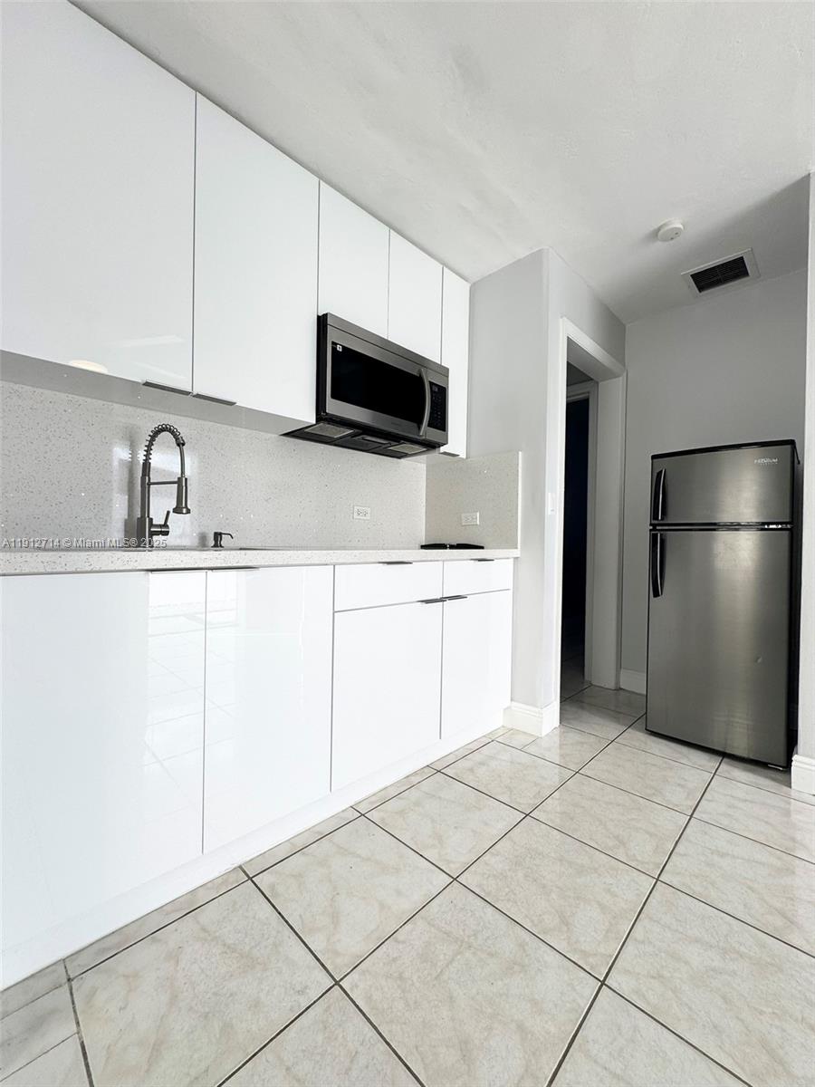 WESTHAVEN HGTS 4TH ADDN - Residential Lease