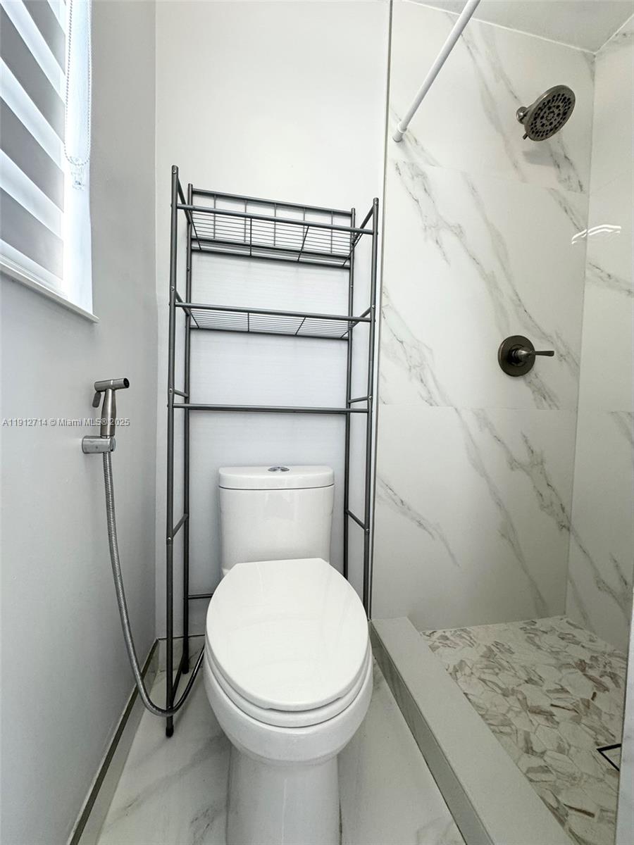 WESTHAVEN HGTS 4TH ADDN - Residential Lease