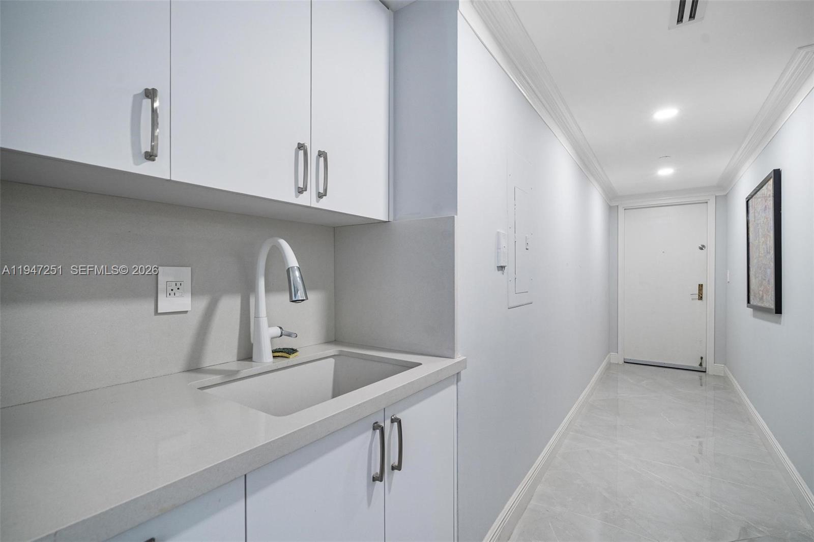 SOLIMAR CONDO - Residential