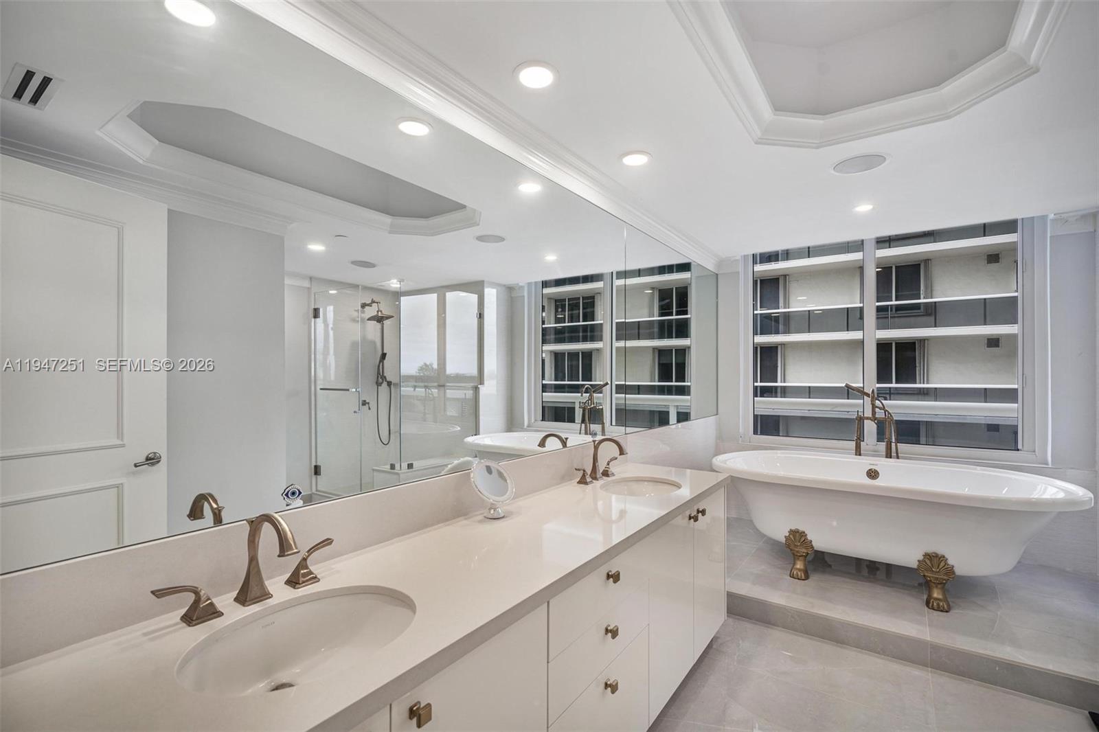 SOLIMAR CONDO - Residential