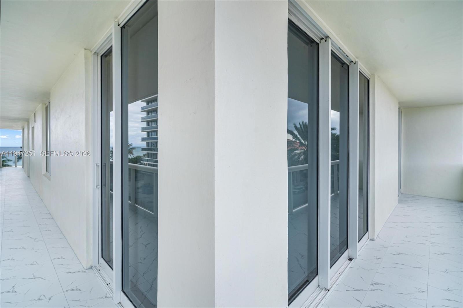 SOLIMAR CONDO - Residential