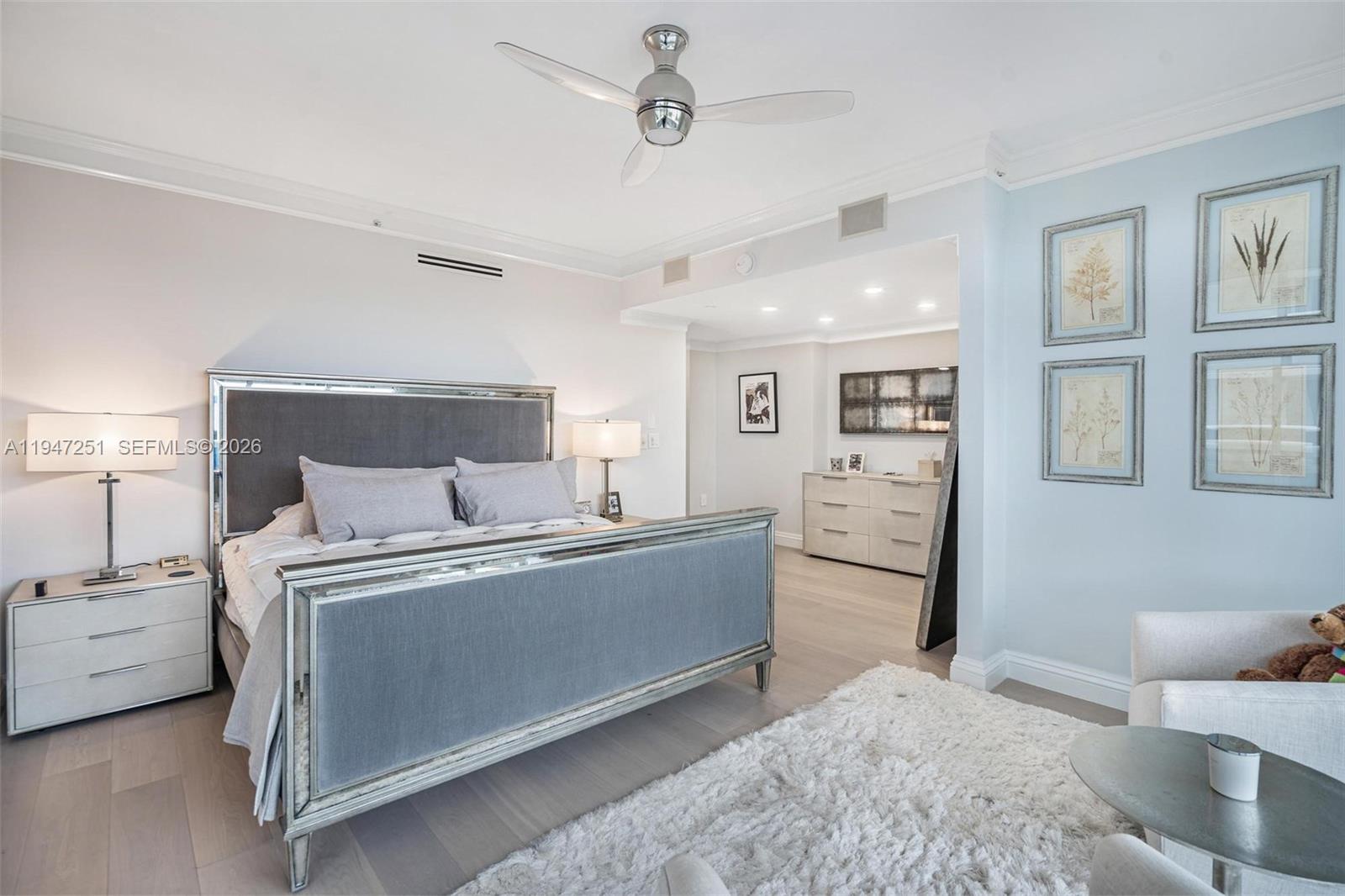 SOLIMAR CONDO - Residential