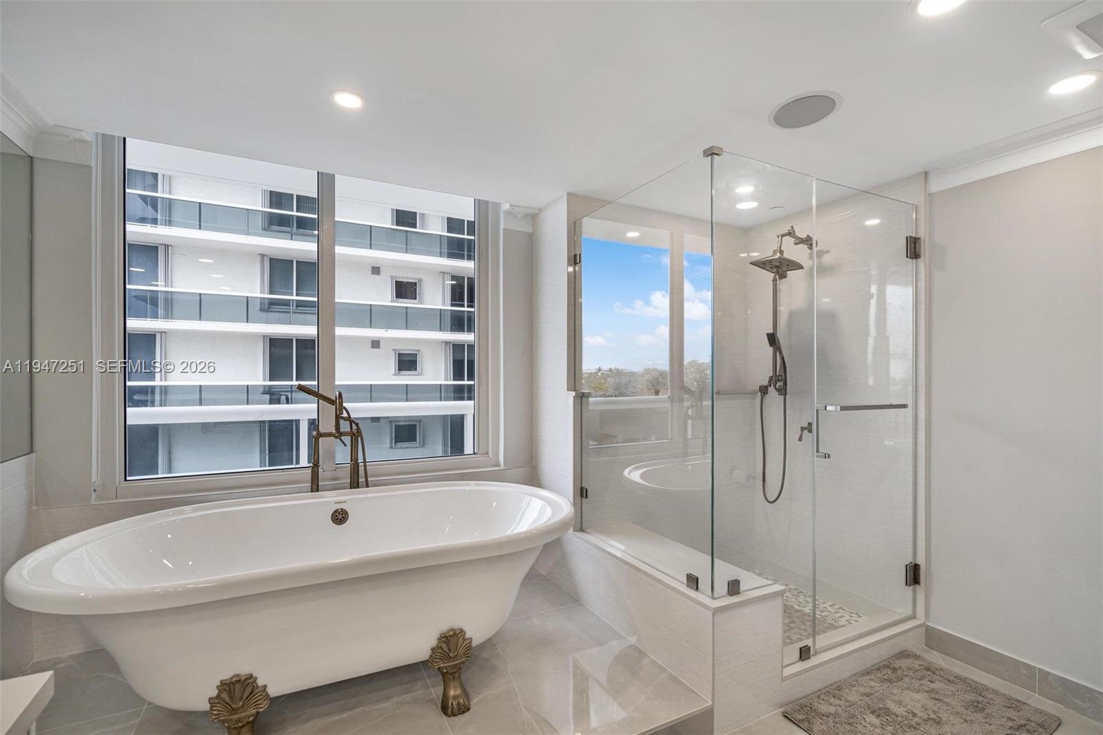 SOLIMAR CONDO - Residential