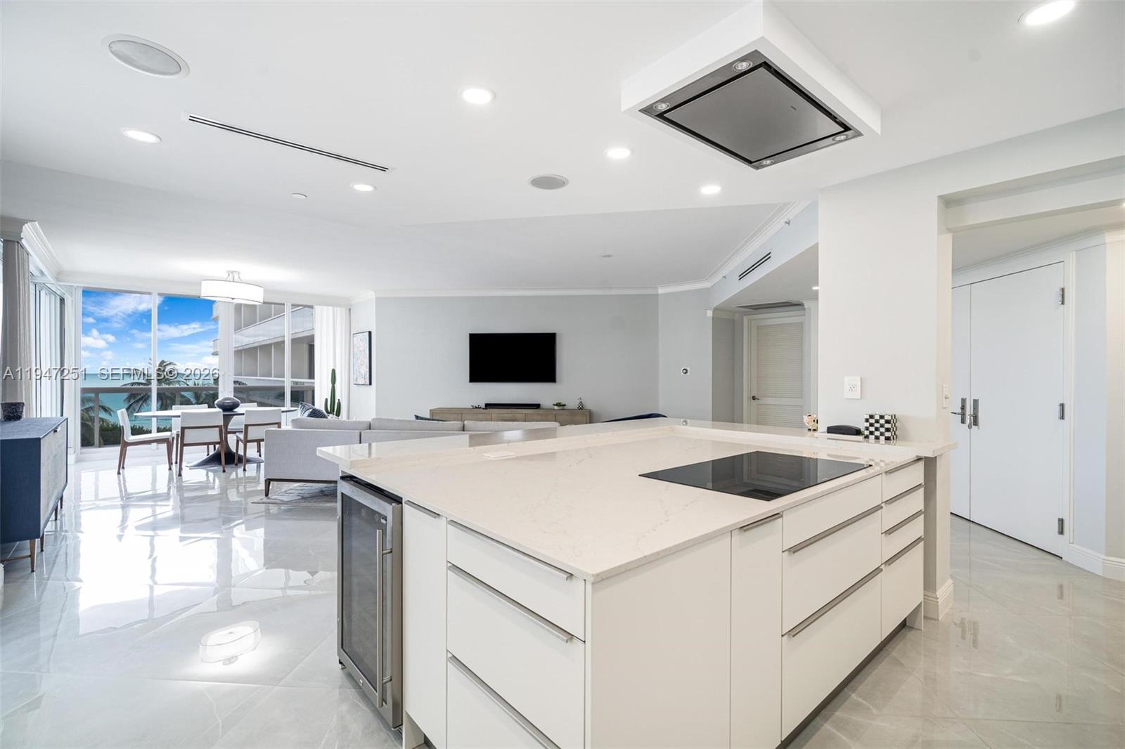 SOLIMAR CONDO - Residential