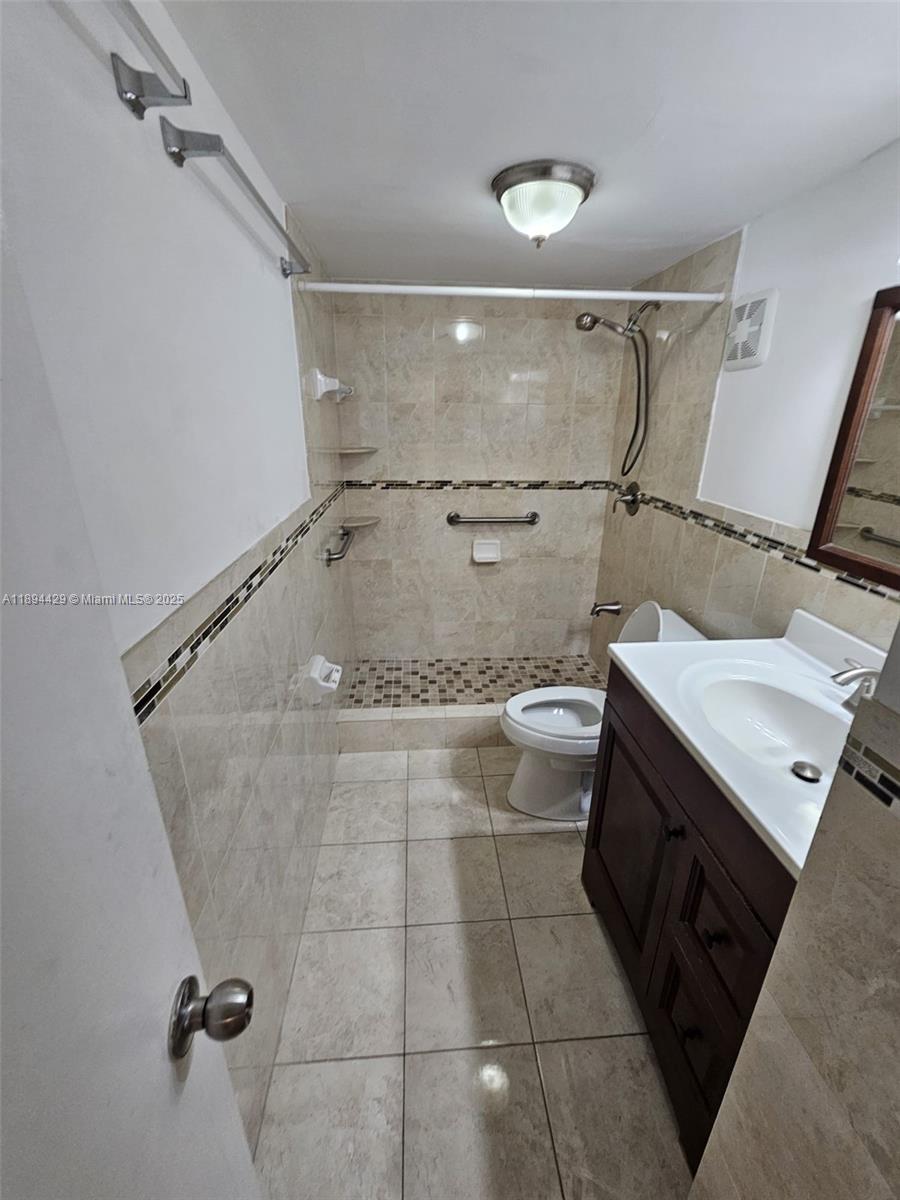 ST ANDREWS COURT CONDO - Residential