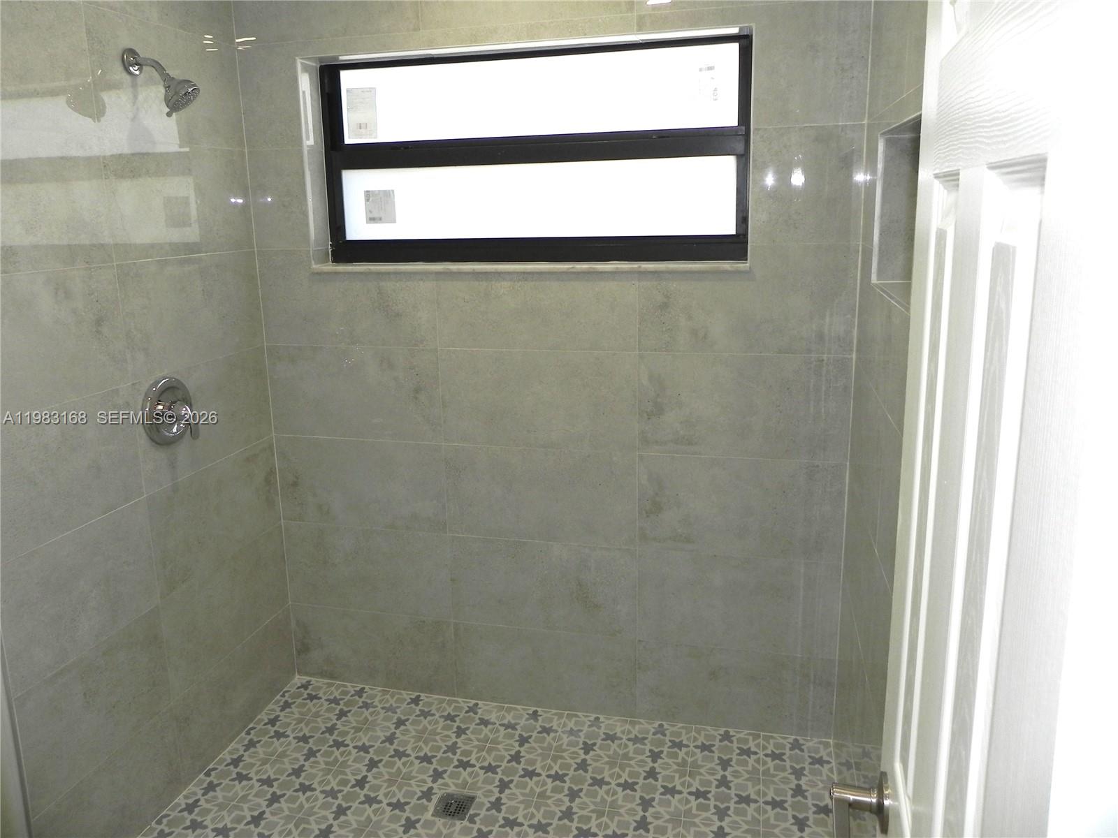 BRIAR LAKE - Residential Lease