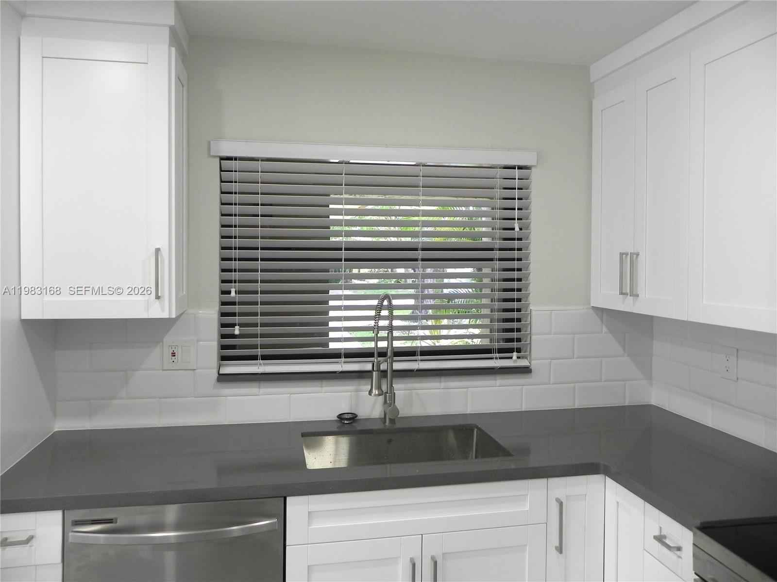 BRIAR LAKE - Residential Lease