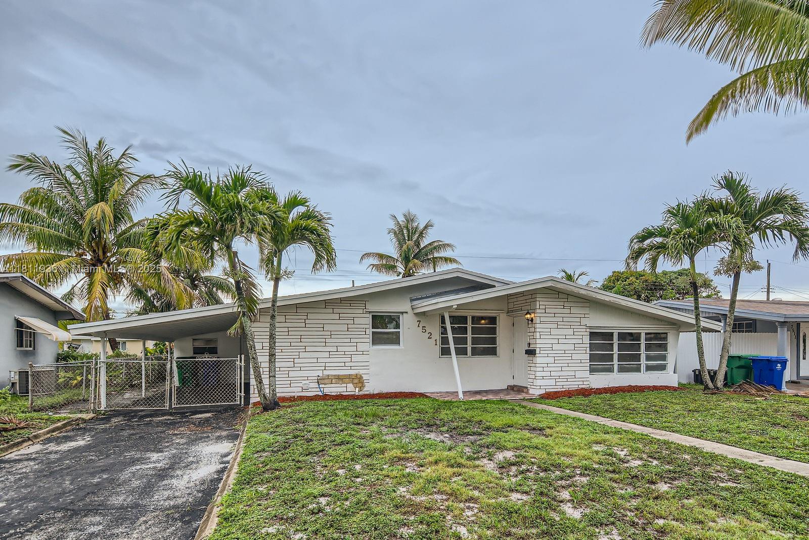 Property for Sale at 7521 Granada Blvd, Miramar, Broward County, Florida - Bedrooms: 3 
Bathrooms: 2  - $550,000