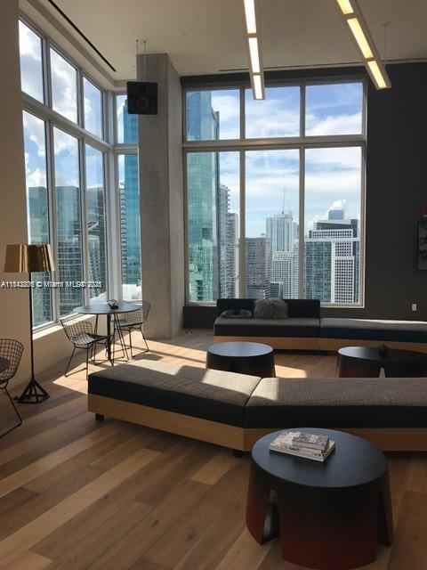 CENTRO CONDO - Residential Lease