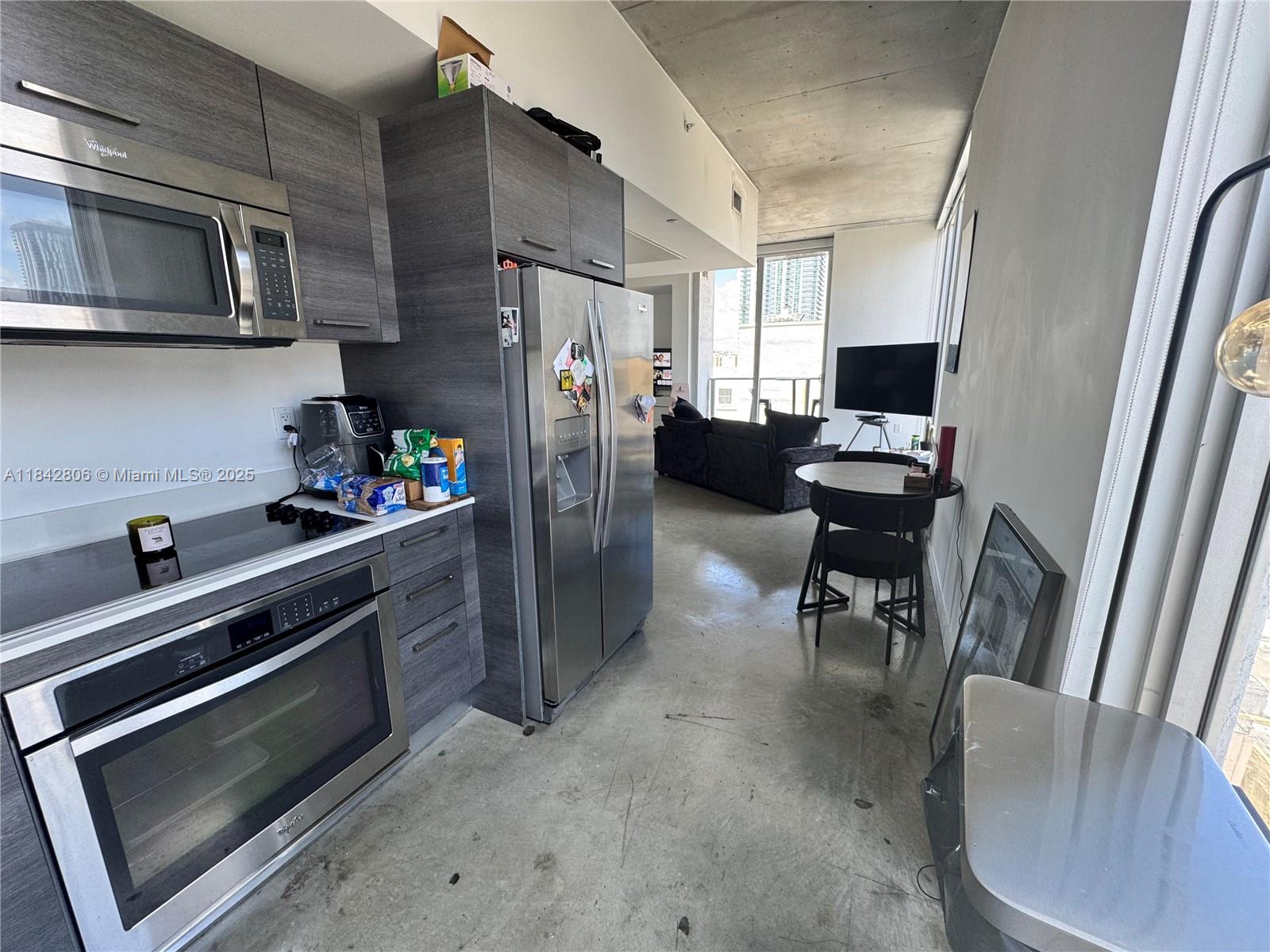 CENTRO CONDO - Residential Lease