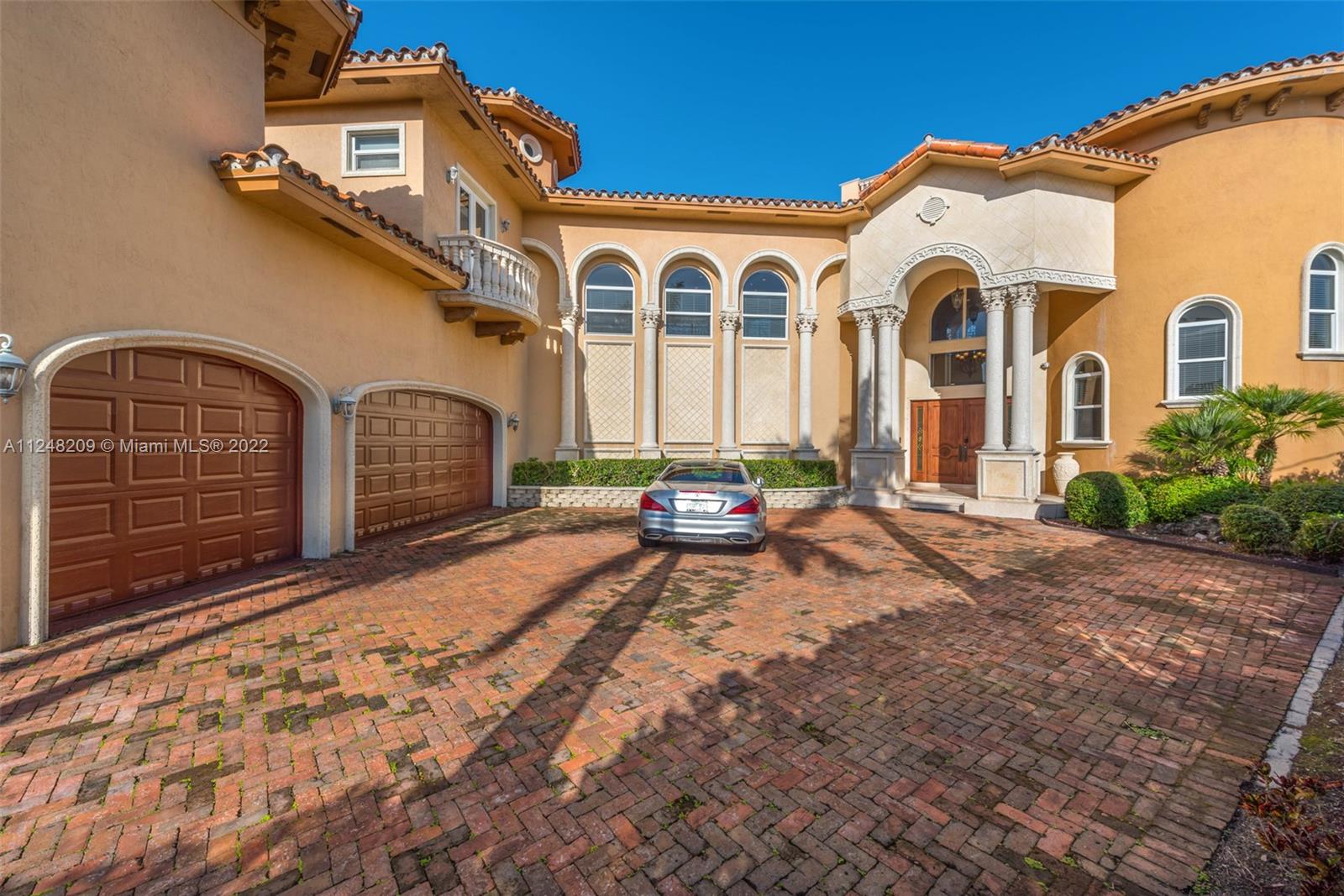 EASTERN SHORES - Residential