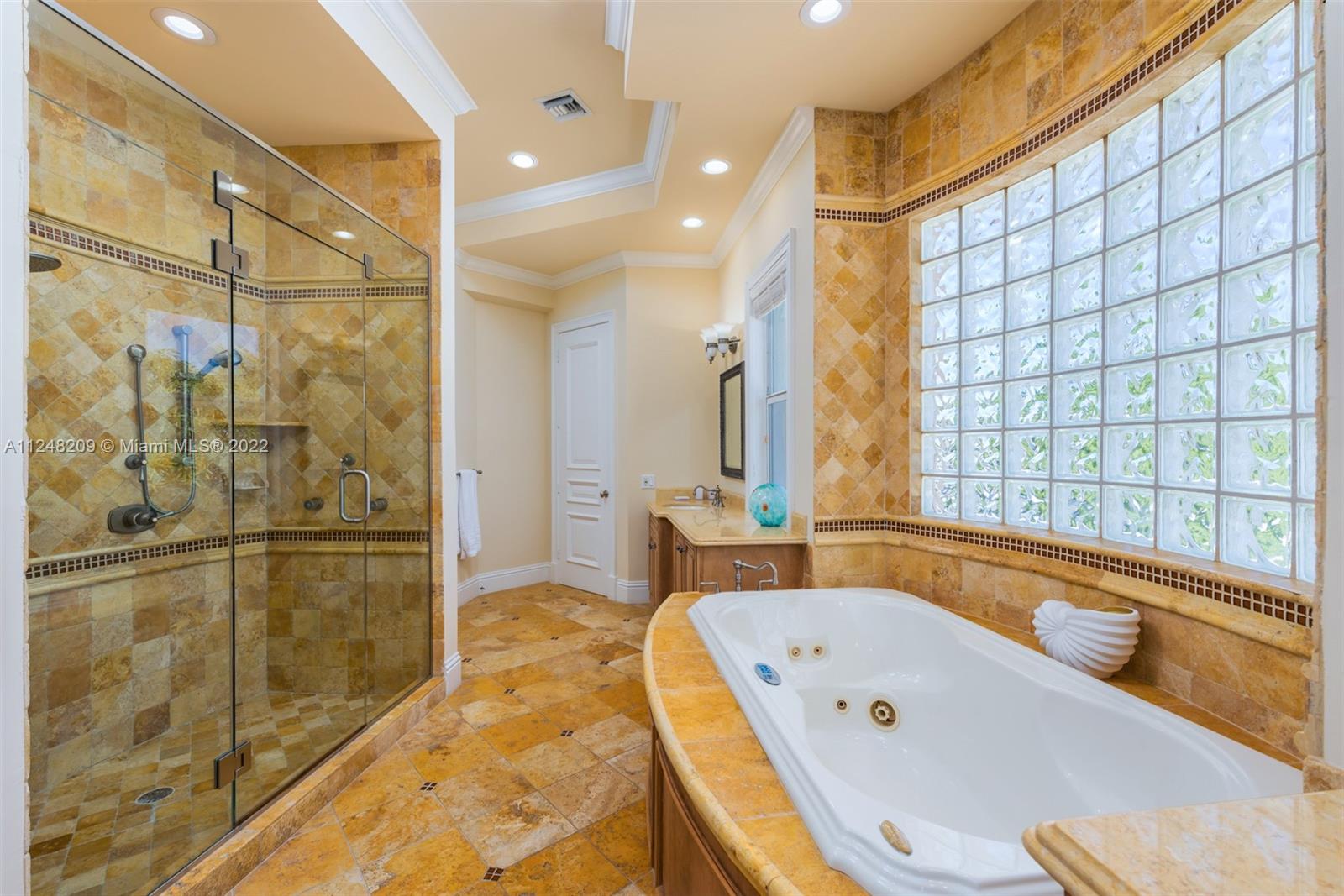 EASTERN SHORES - Residential