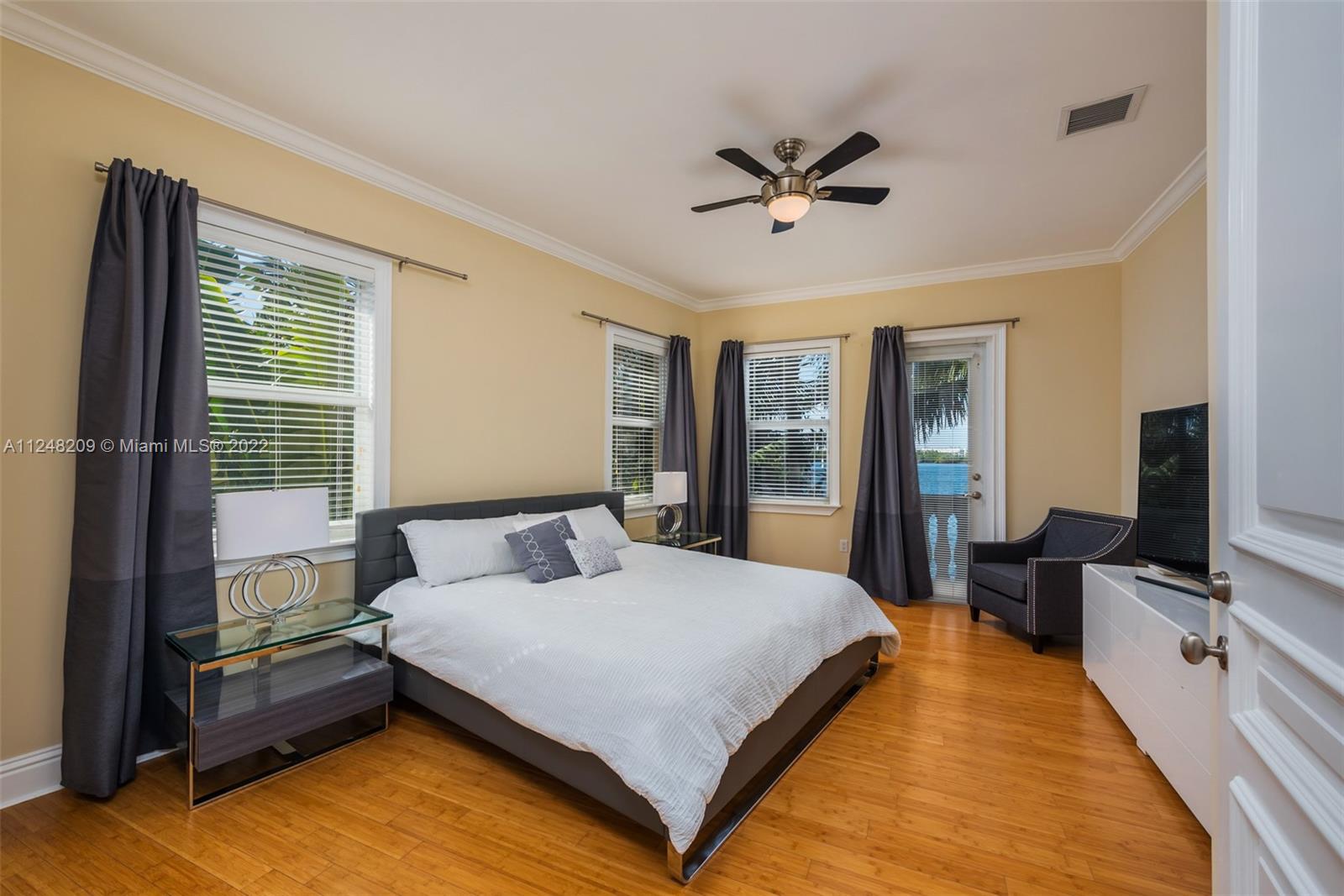 EASTERN SHORES - Residential