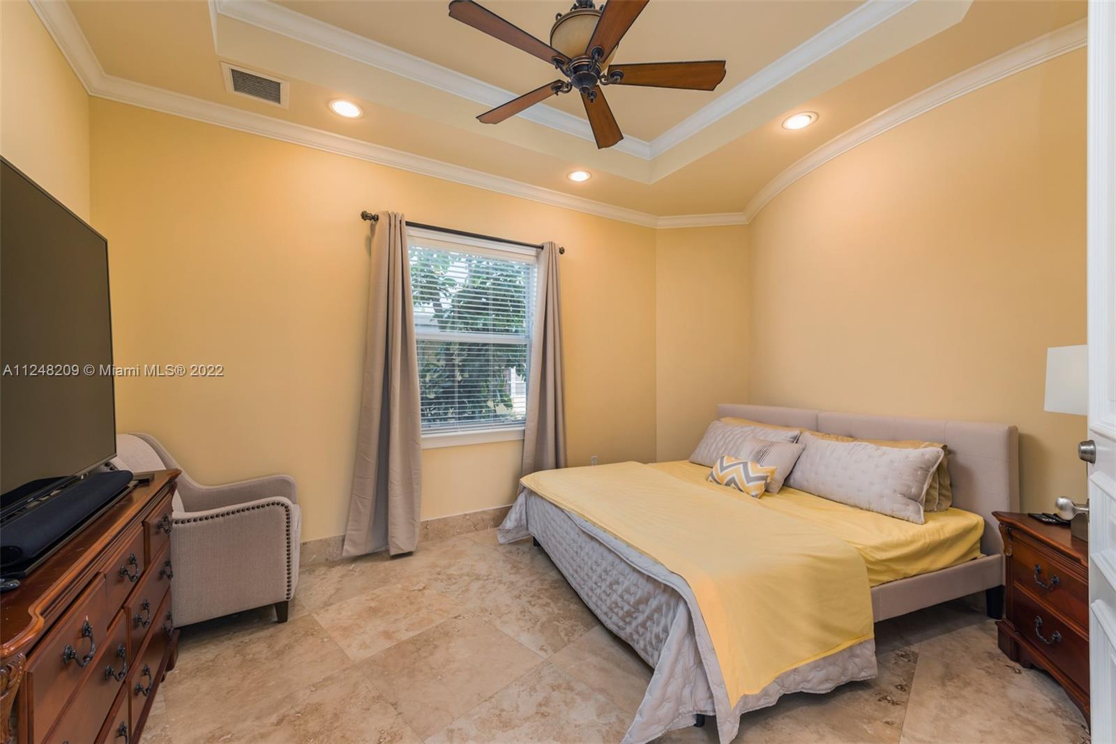 EASTERN SHORES - Residential