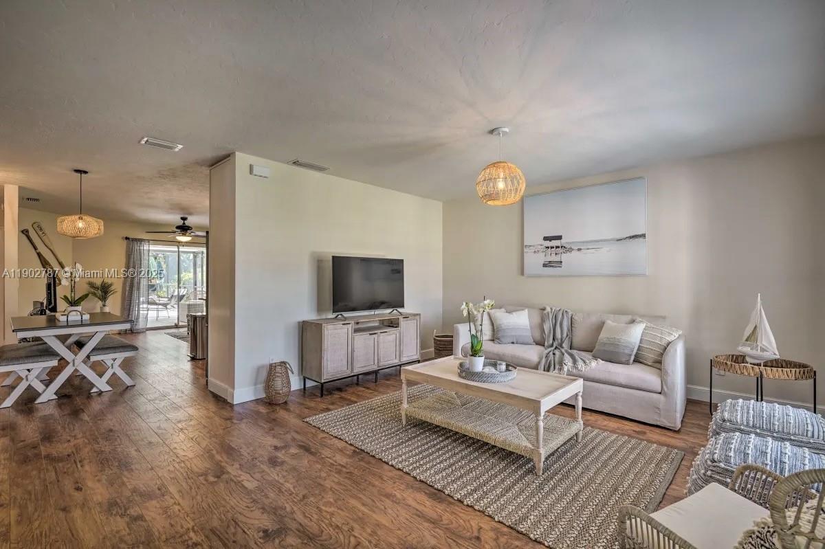 NAPLES PARK UNIT 3 - Residential Lease