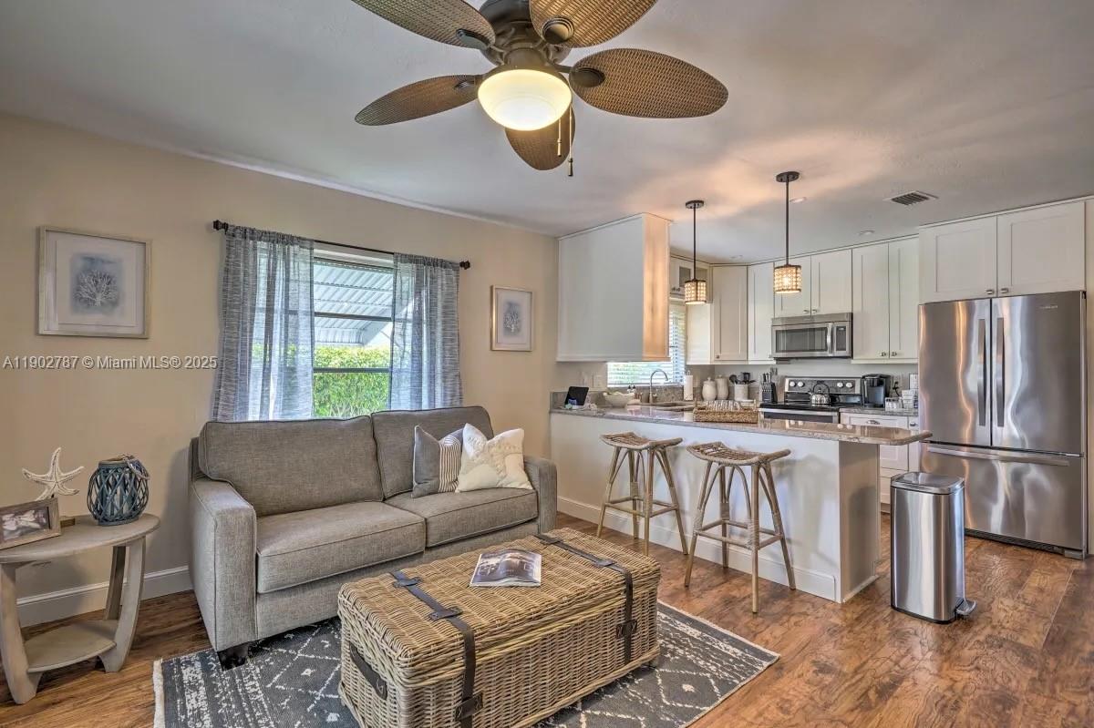 NAPLES PARK UNIT 3 - Residential Lease